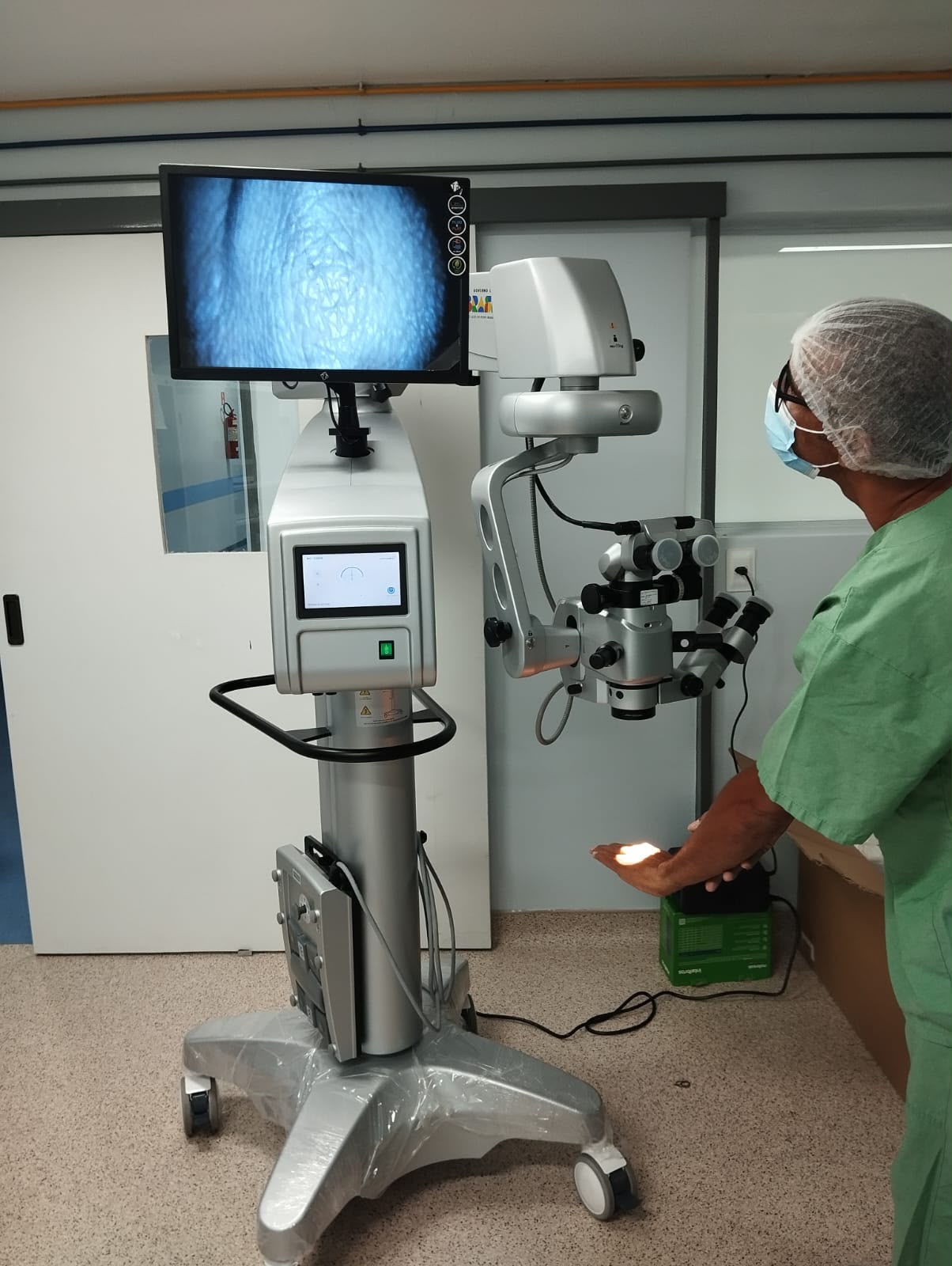HGV passa a contar com microscópio para cirurgias oftalmológicas