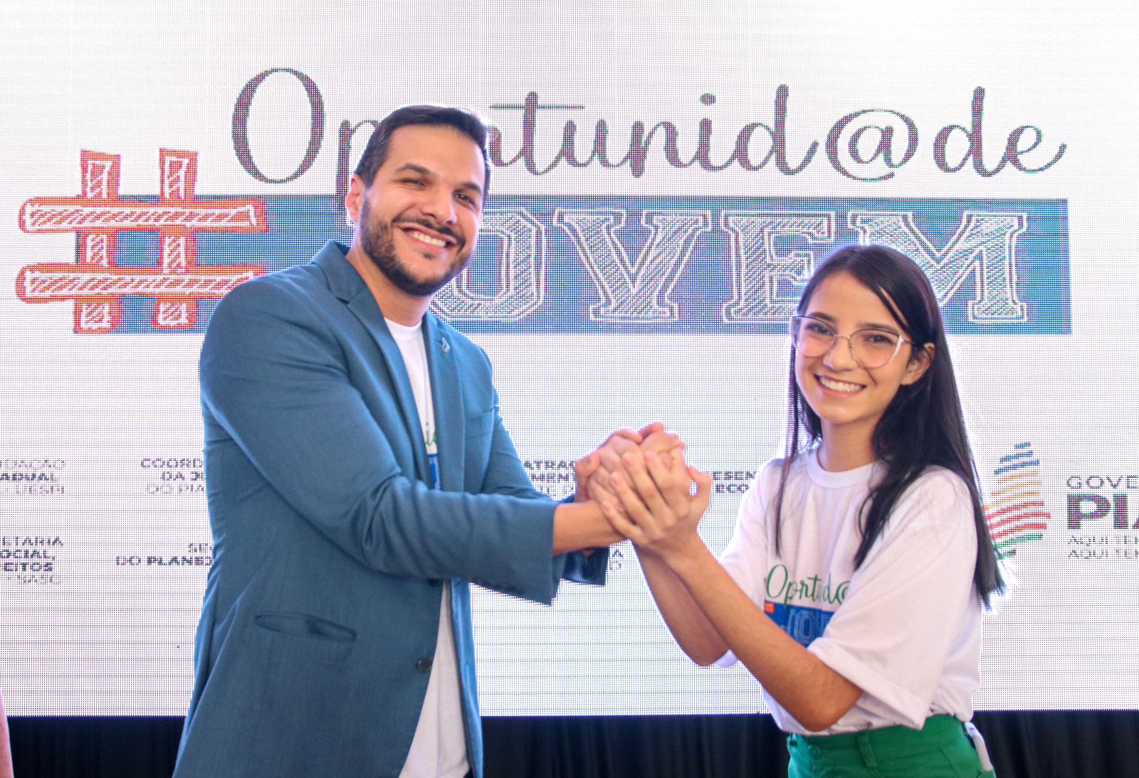 Oportunidade Jovem abre cadastro para empresas e jovens que buscam primeiro emprego