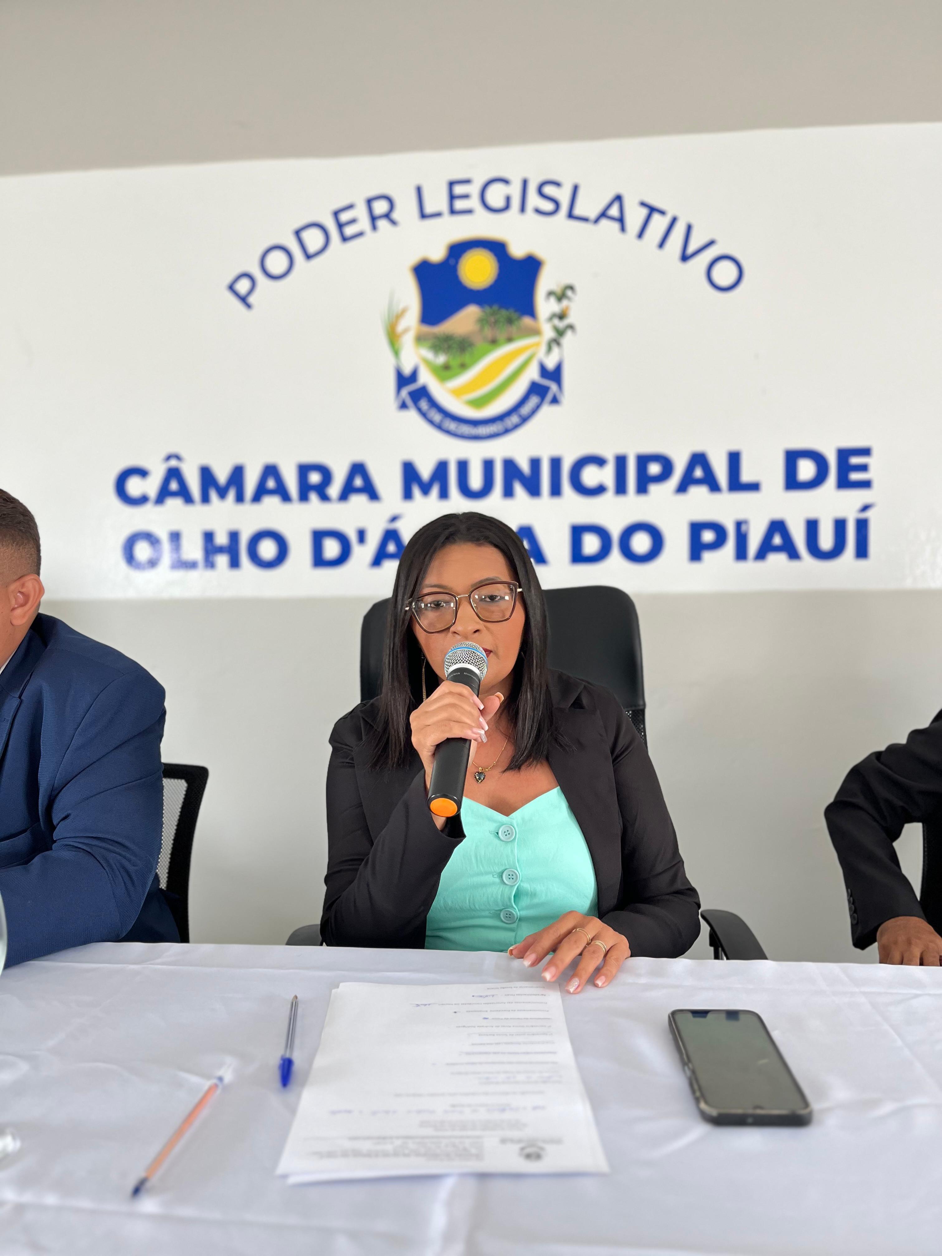 Toma posse em Olho D’Água do Piauí a 1° Mulher eleita presidente da Câmara Municipal