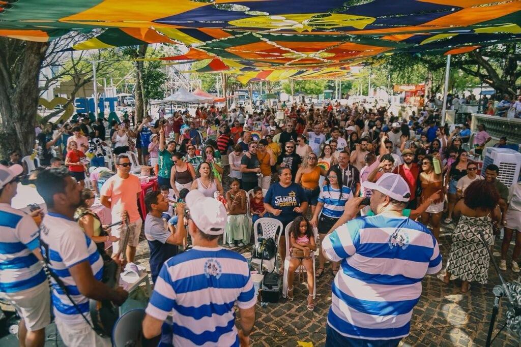 Domingo (4) com prévias de carnaval na Praça Pedro II, confira