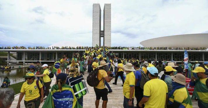 Lula assina veto do PL da Dosimetria, Oposição diz que vai derrubar
