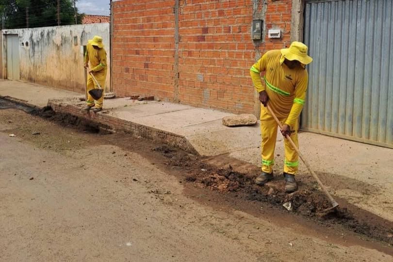 Mutirão de limpeza da Prefeitura de Teresina reforça cuidados na zona Norte