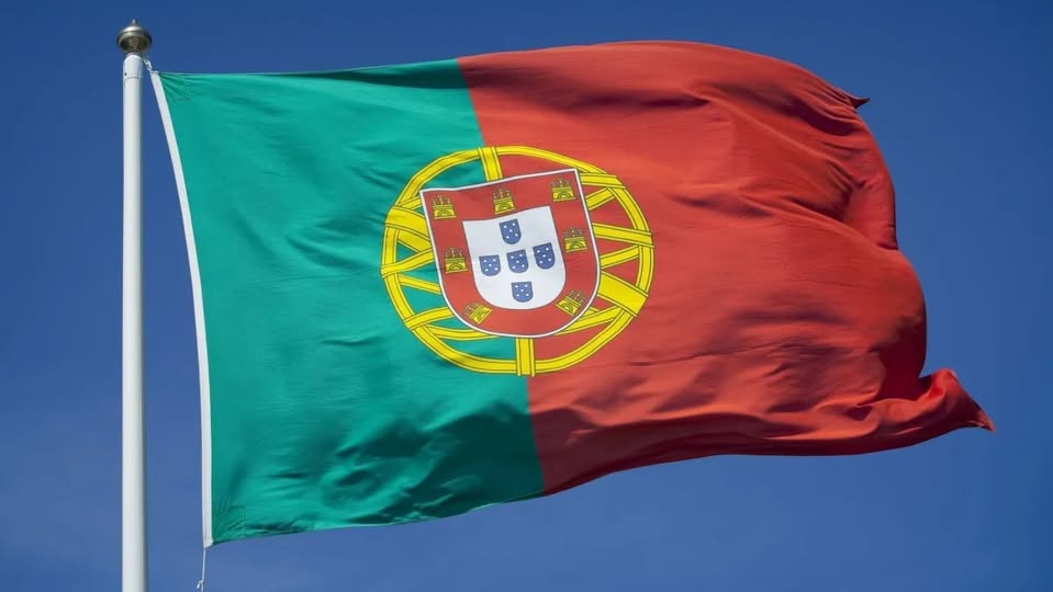 Eleitores em Portugal vão às urnas hoje (18) para escolher novo presidente