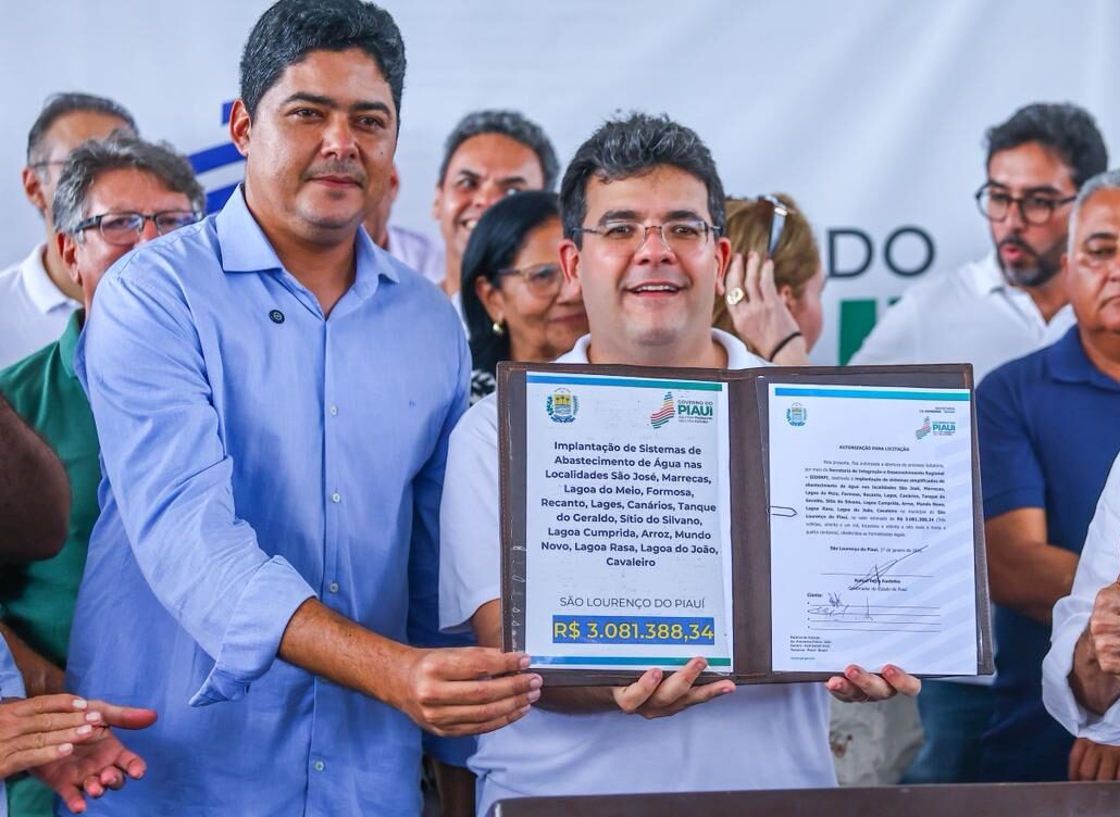 Governador inaugura revitalização de escola e autoriza mais R$ 6 milhões em obras para São Lourenço do Piauí