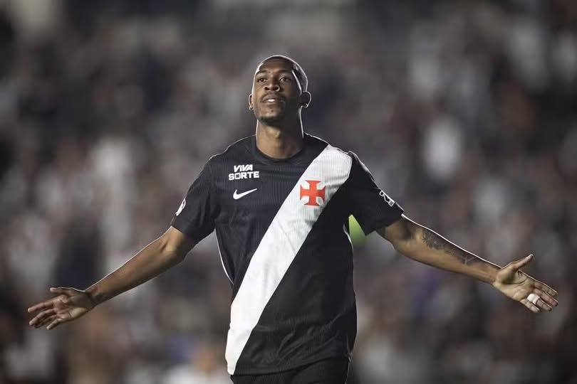 Vasco se despede de Rayan, vendido ao Bournemouth