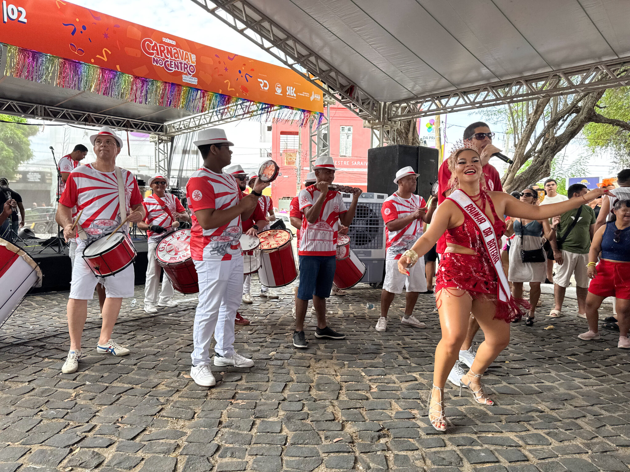 Feira na Praça realiza mais uma prévia de Carnaval e transmissão de futebol no domingo (1º)