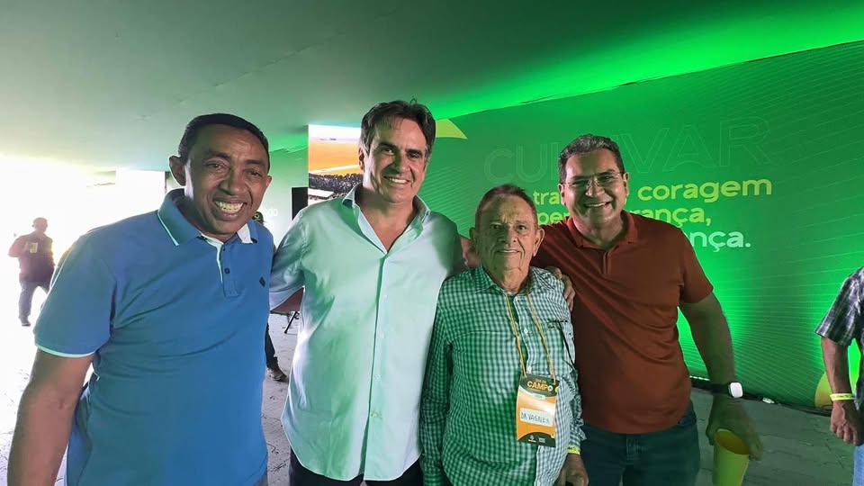 Ao lado de representantes do agro, Ciro participa do Dia de Campo na Fazenda Progresso