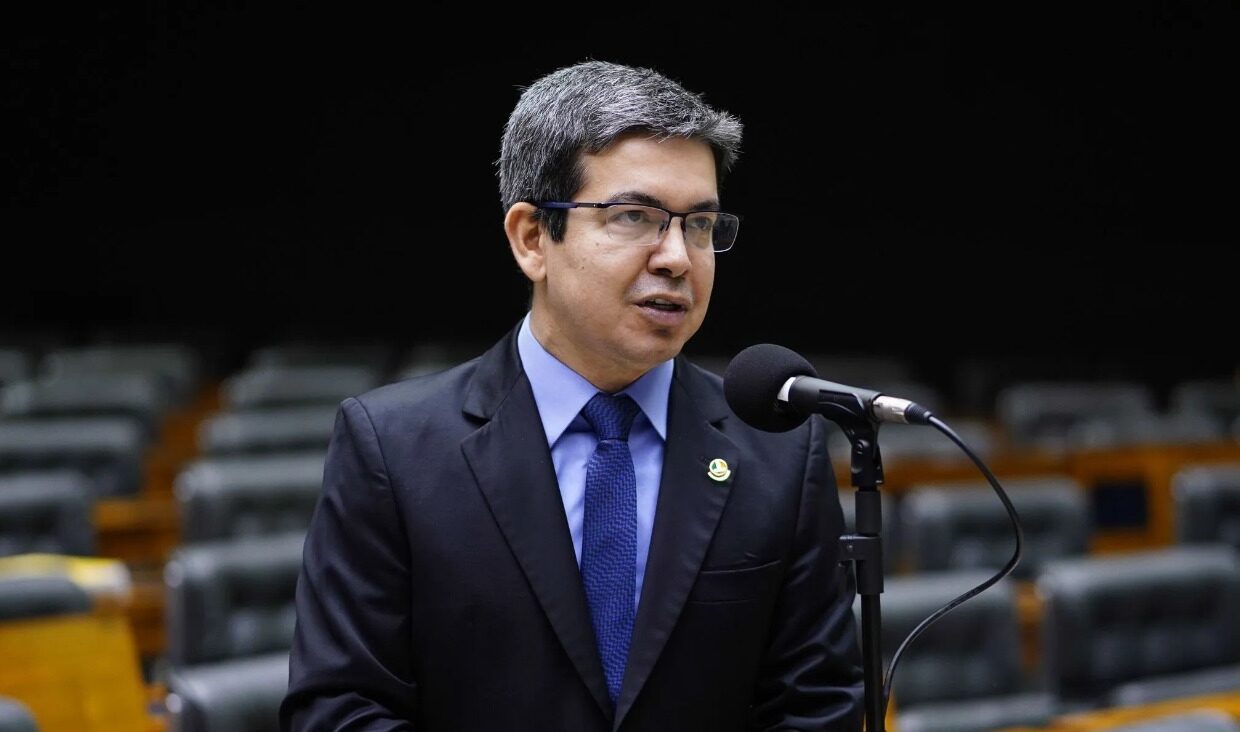 Senado aprova projeto que proíbe publicidade de casas de apostas esportivas e jogos on-line
