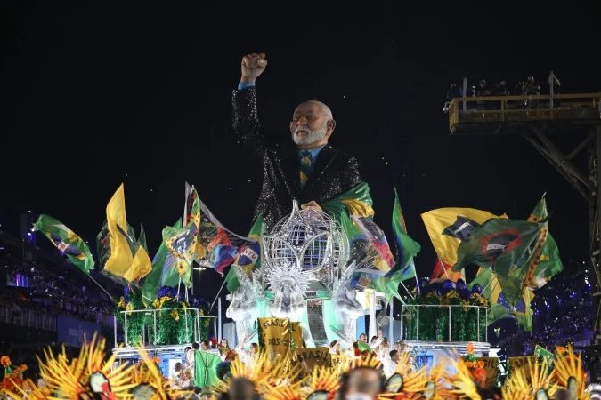 Acadêmicos de Niterói, que homenageou Lula na Sapucaí, é rebaixada