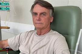 Bolsonaro na cadeia tem 144 atendimentos médicos em 39 dias, 7 horas de sono diárias e programas esportivos, aponta relatório