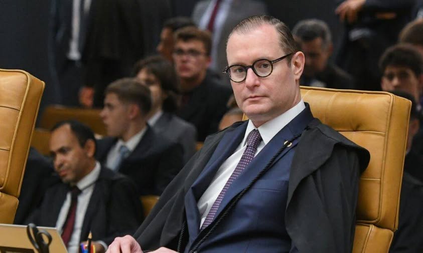 Zanin substitui Toffoli para decidir como relator sobre CPI do Banco Master