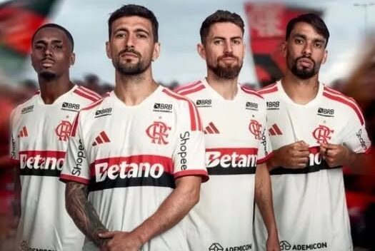 Flamengo lança uniforme para 2026 e batiza camisa reserva com novo nome