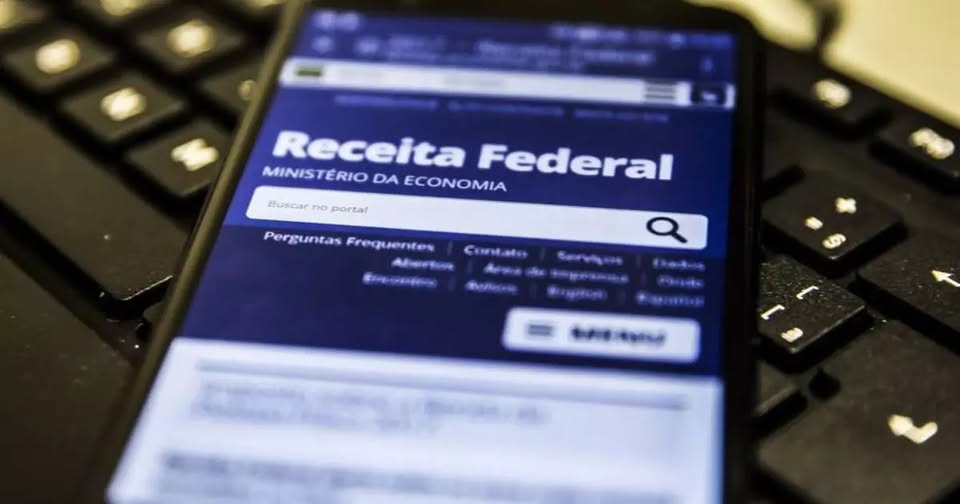 Contribuintes precisam ficar atentos a golpes com mensagens falsas do Imposto de Renda 2026