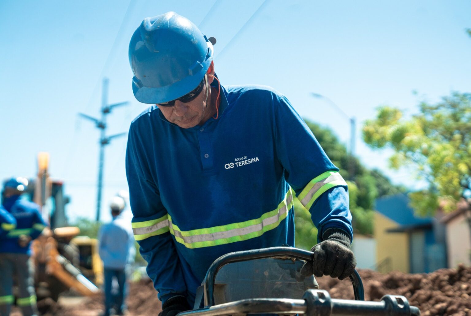 Esgotamento sanitário avança e Águas de Teresina leva mais de 4 km de novas redes a bairros da capital
