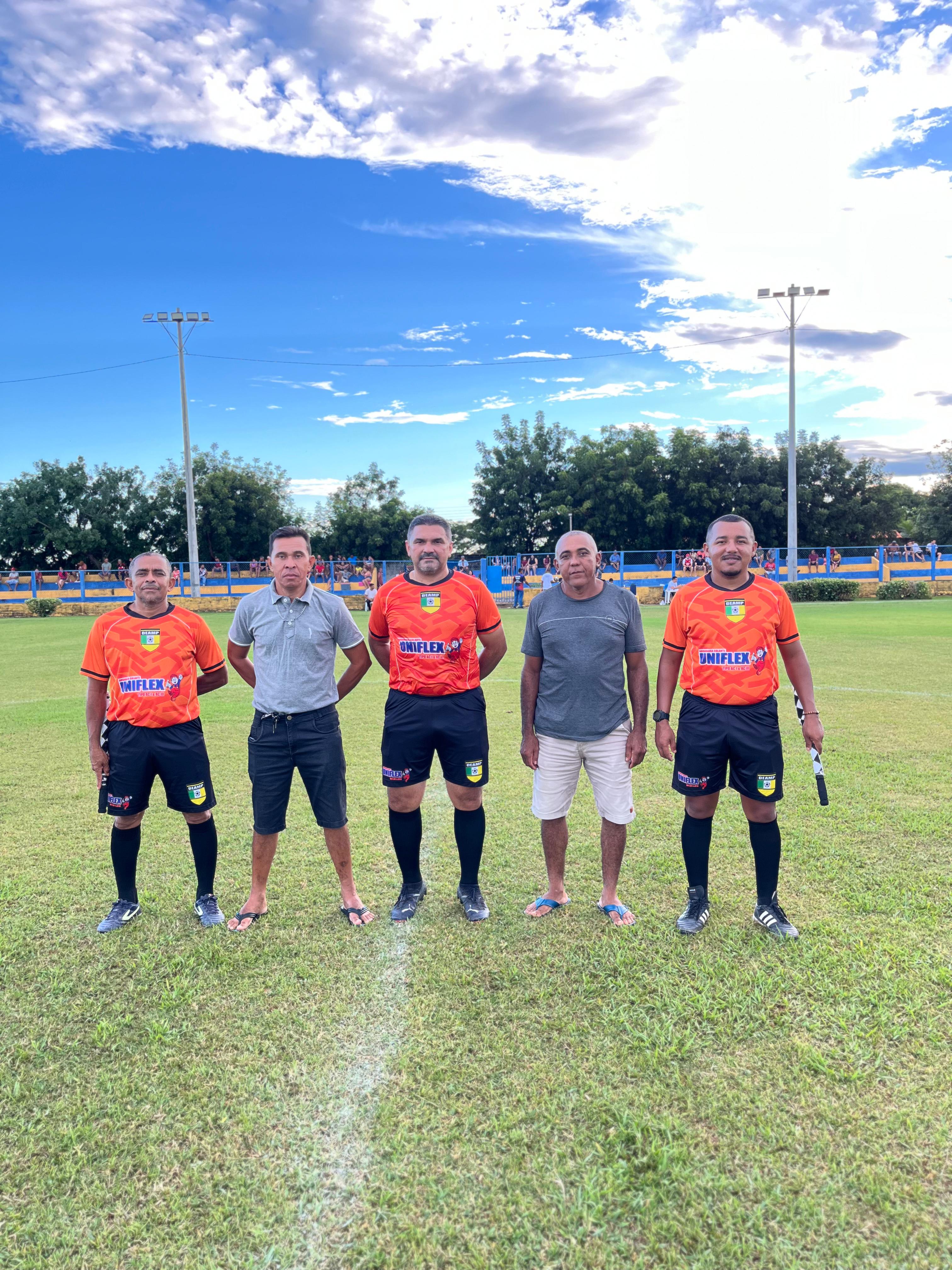 Mais uma super partida de futebol movimentou o Campeonato de Bairros de Olho D'Água do Piauí