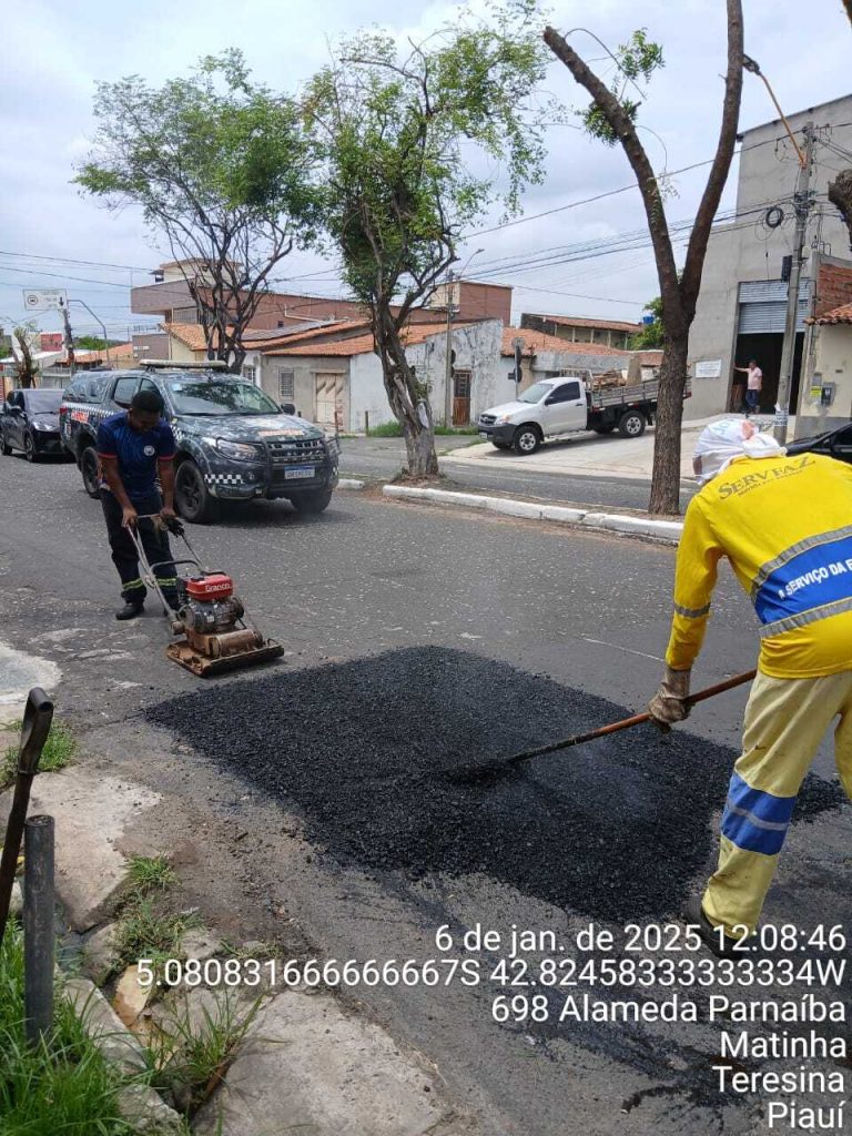 Equipes da Eturb em rotas por Teresina na Operação tapa-buraco