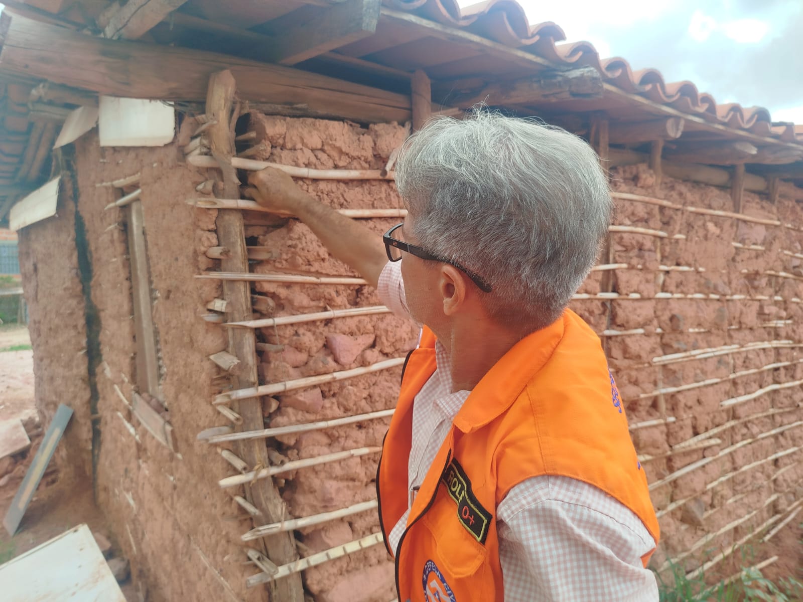 Defesa Civil de Teresina realiza vistoria preventiva em residência no Vale do Gavião