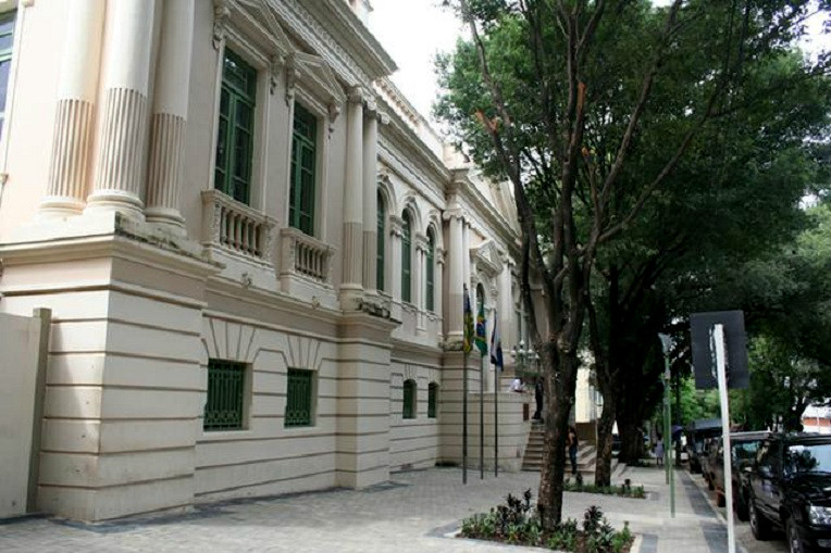 Prefeitura de Teresina intensifica serviços de iluminação pública com atendimento 24 horas