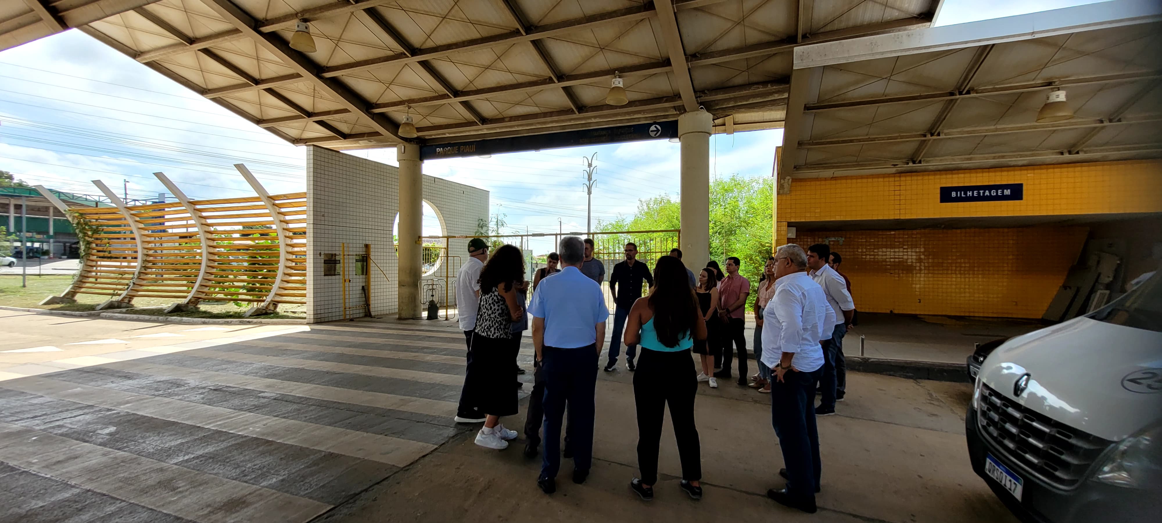 Especialistas visitam estruturas de transporte que vão ser readequadas para ônibus elétricos