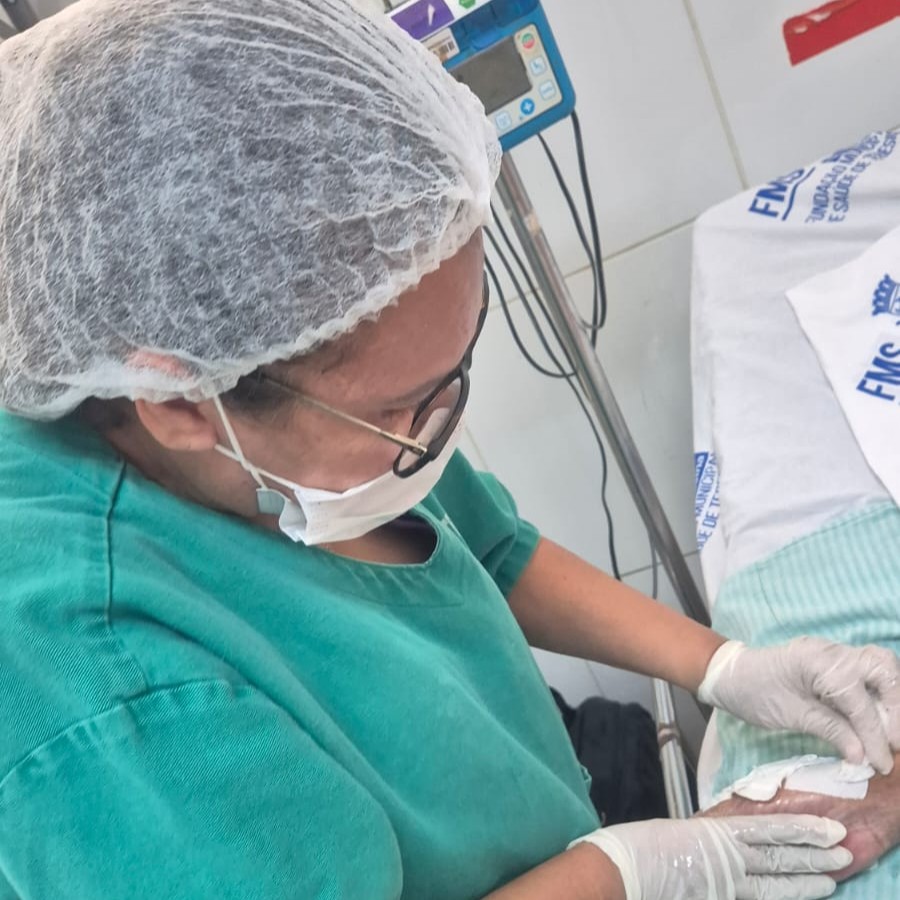 Família comemora alta hospitalar de paciente e elogia atendimento do HUT