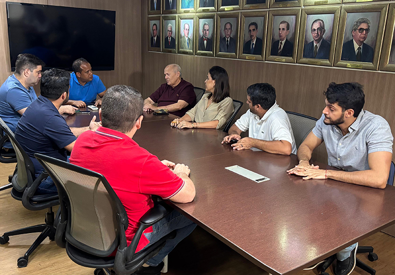 Charles Silveira confirma nova convocação na FMS em reunião com vereadores de Teresina