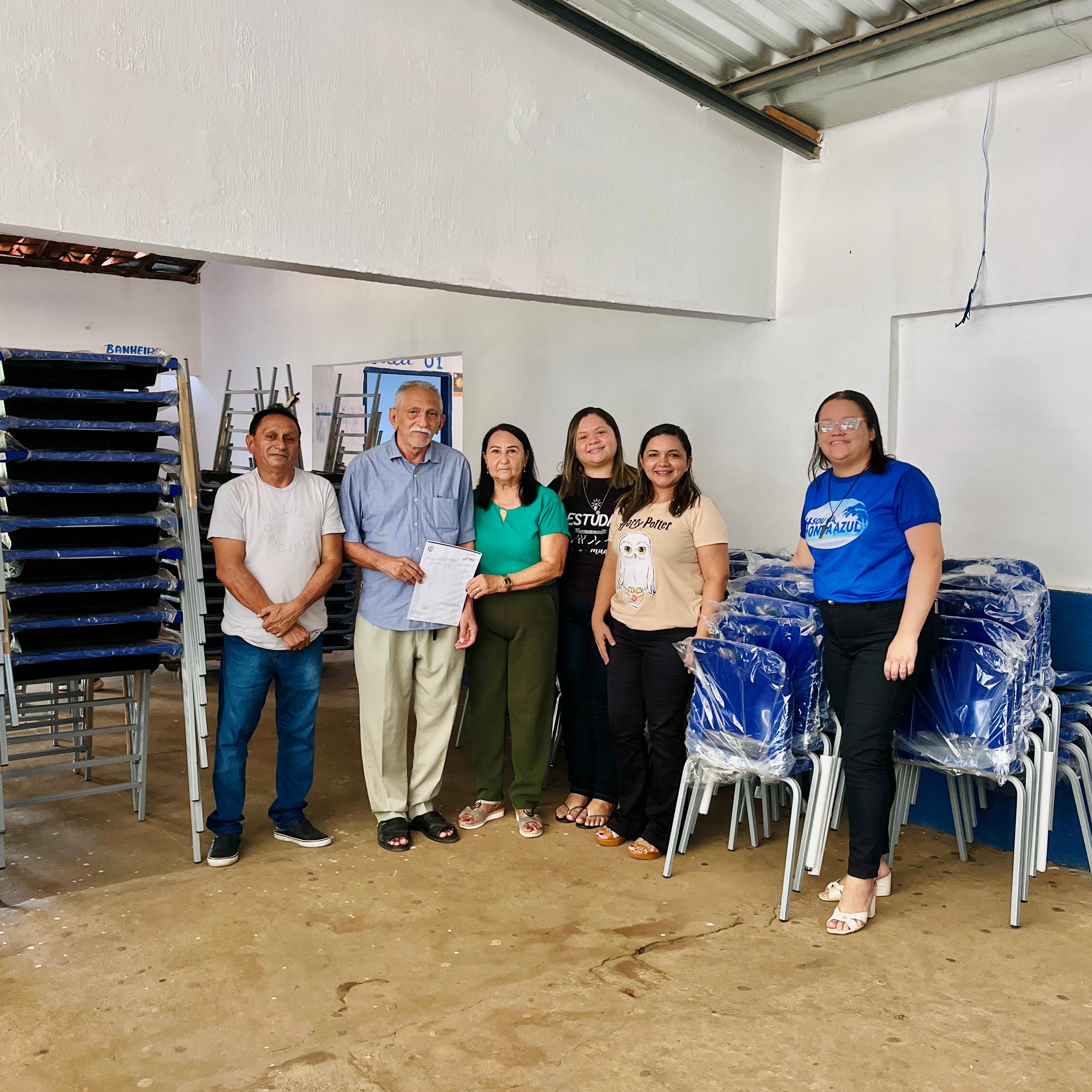 Secretaria Estadual de Educação entrega 60 kits para rede municipal de ensino de Olho D'Água do Piauí