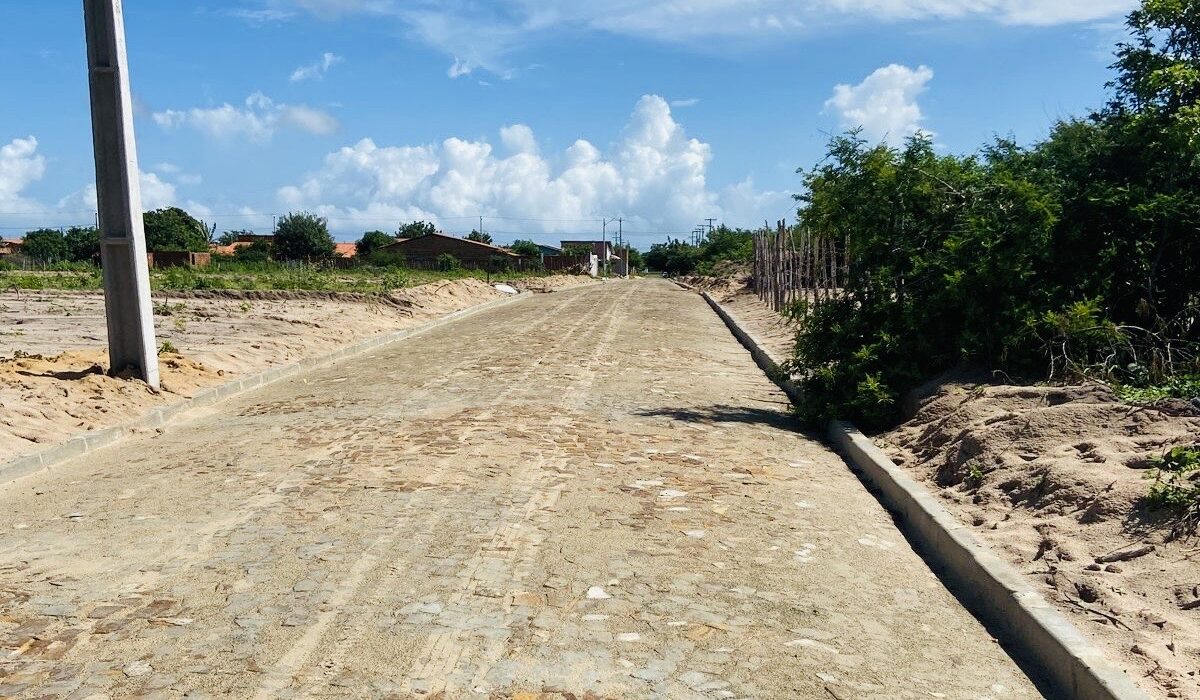 Governo do Estado pavimenta ruas em Parnaíba