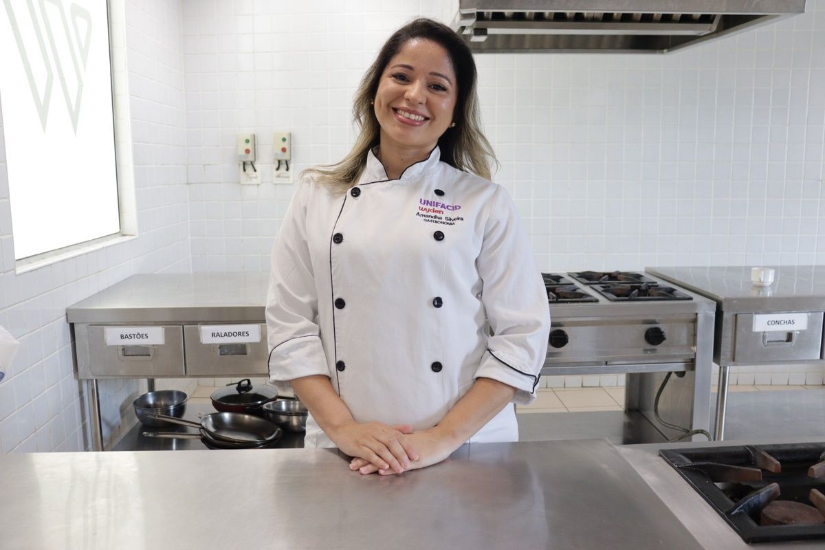 Saiba como harmonizar salada de camarão e manga com vinhos e espumantes nesta Páscoa