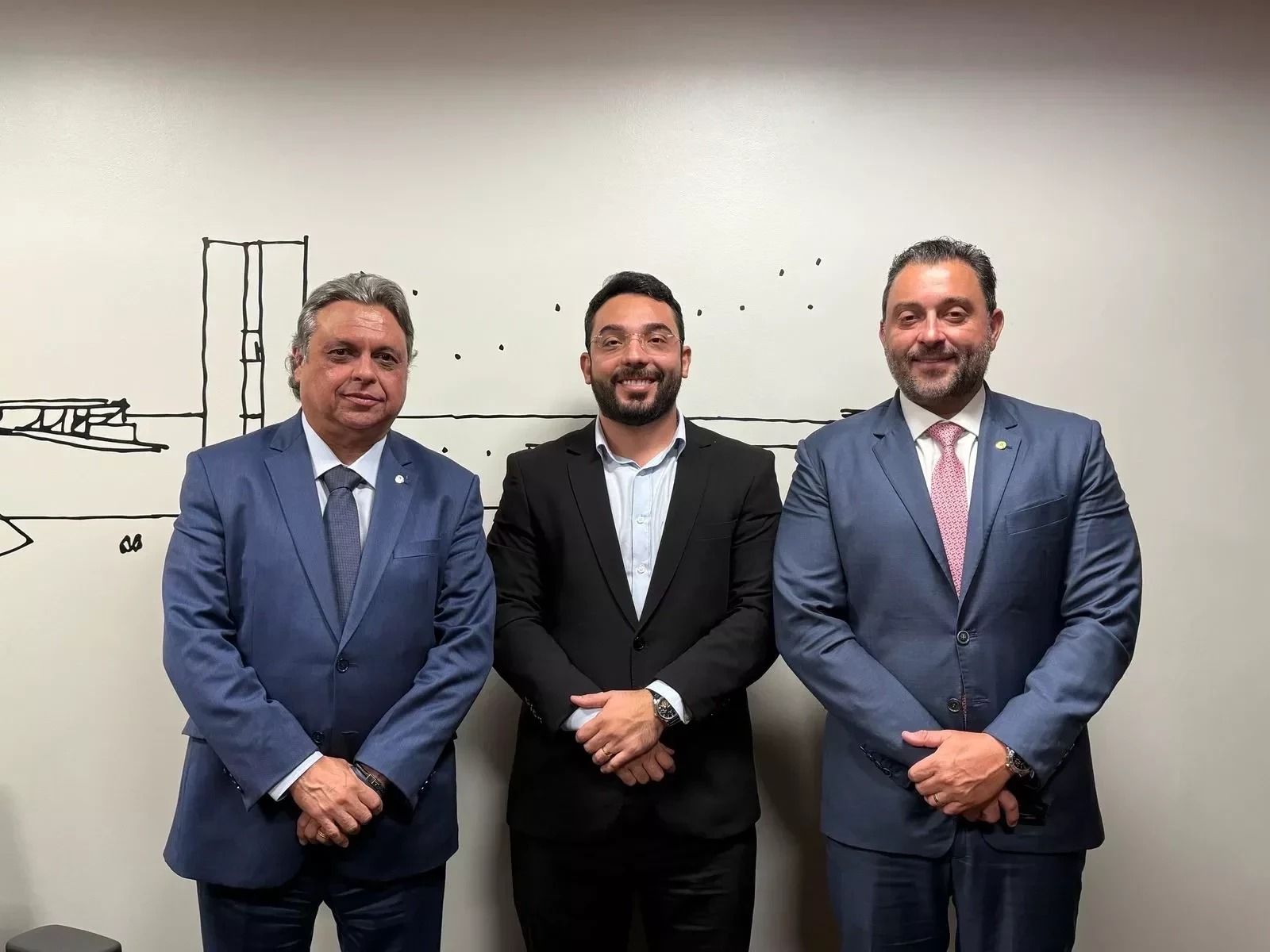 Júlio Arcoverde discute demandas de Parnaíba com prefeito Francisco Emanuel