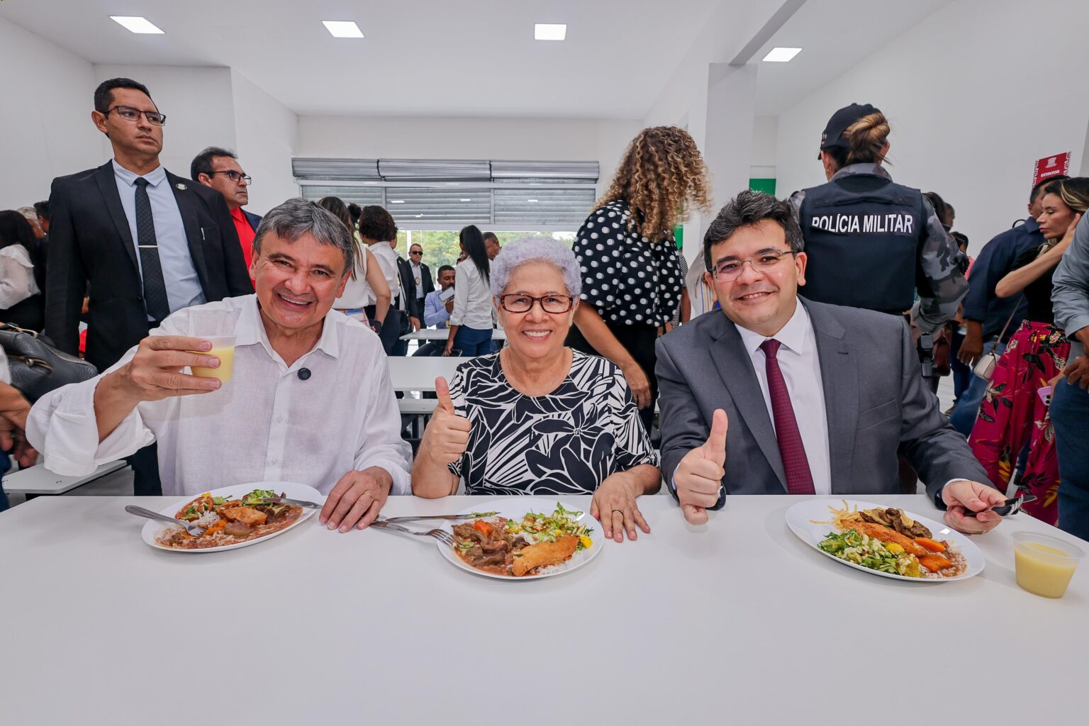 Rafael Fonteles inaugura terceiro restaurante popular em Teresina com alimentação de baixo custo