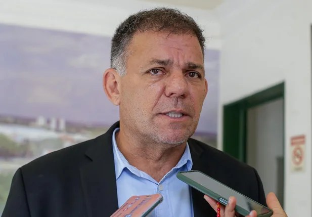 Coronel Carlos Augusto vira réu por improbidade e será ouvido em audiência