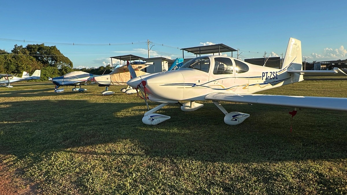 Evento ‘e-Fly’ reúne mais de 60 aeronaves em Altos e movimenta setor da aviação