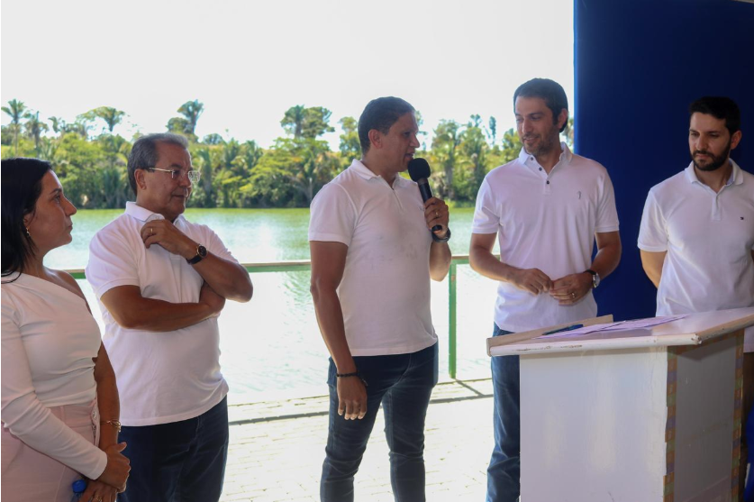 Prefeitura de Água Branca realiza distribuição de alevinos e mudas frutíferas