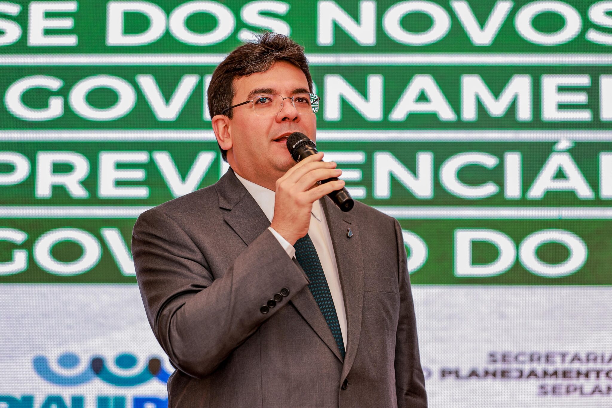 Governador entrega 900 títulos de terra em Batalha e visita outros cinco municípios nesta sexta (13)