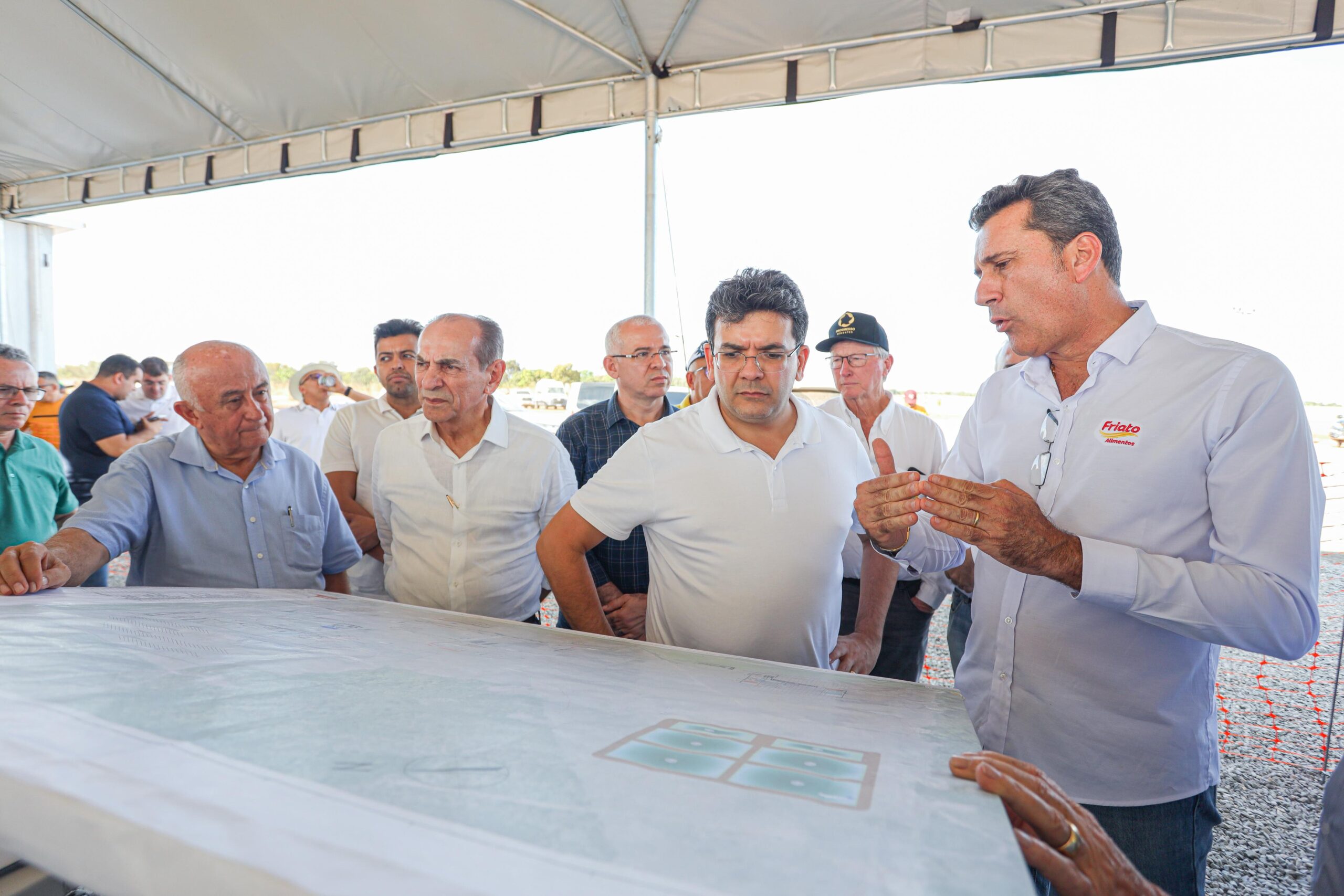 Em Uruçuí, governador acompanha obras de frigorífico de aves que irá gerar 20 mil empregos