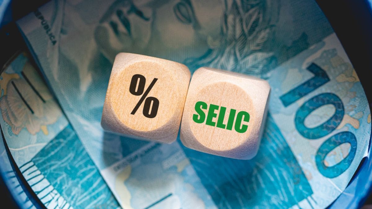 Banco Central eleva Selic pela 7ª vez seguida e leva a taxa 15%