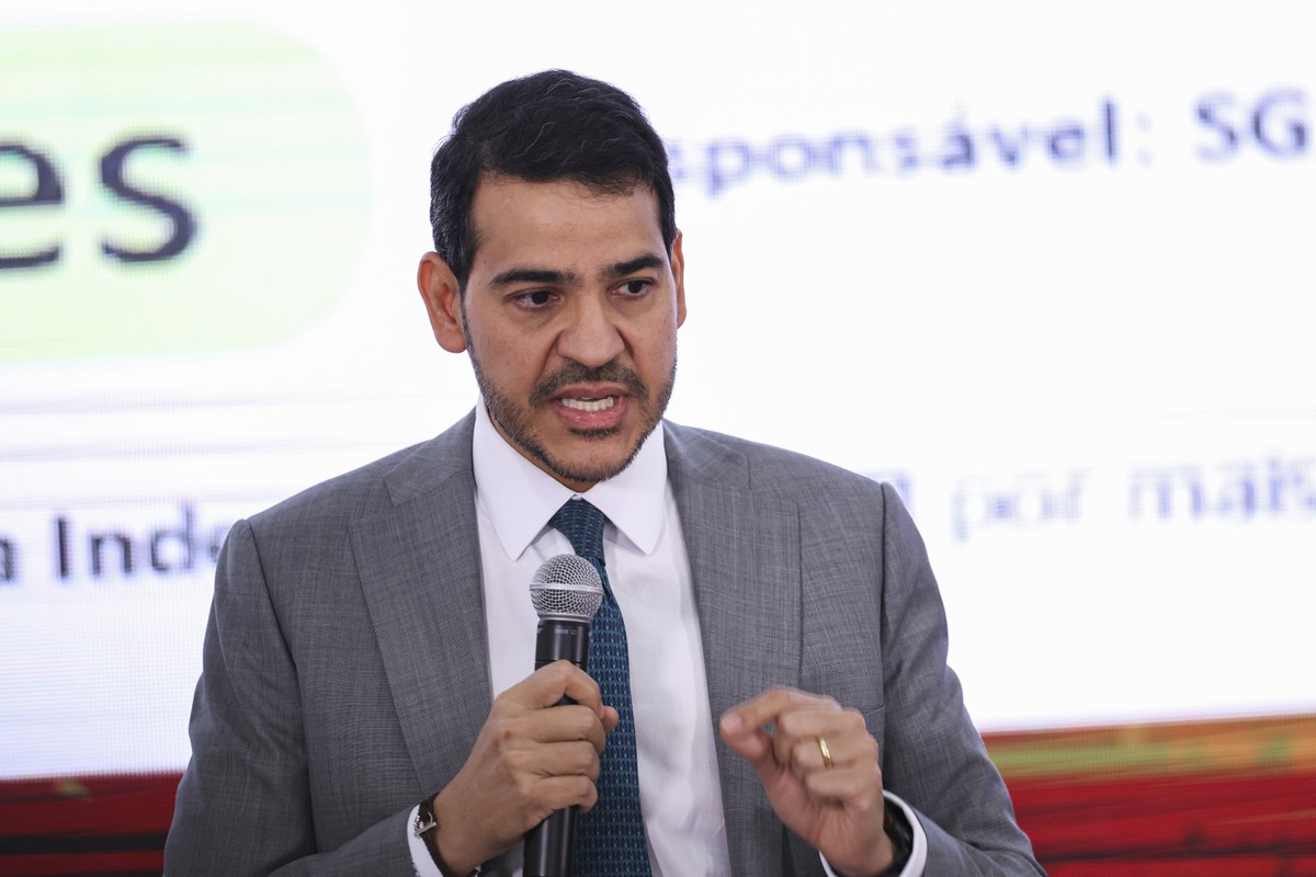 AGU pede que Ação Declaratória de Constitucionalidade contra IOF no STF fique com Moraes