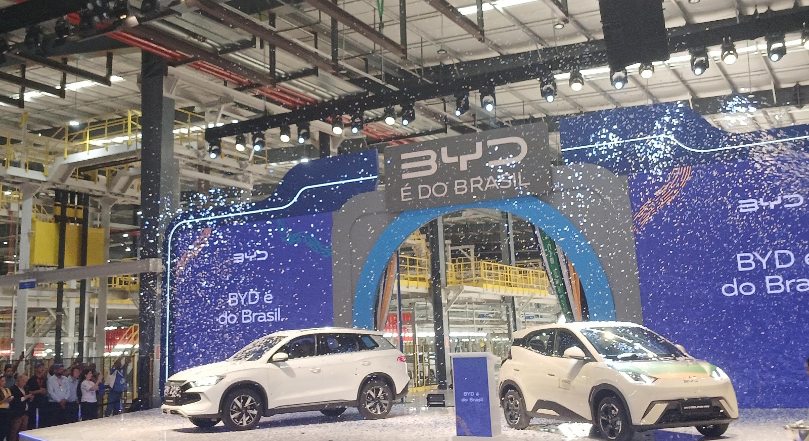 AUTOMÓVEIS: BYD apresenta primeiro carro 100% elétrico produzido no Brasil