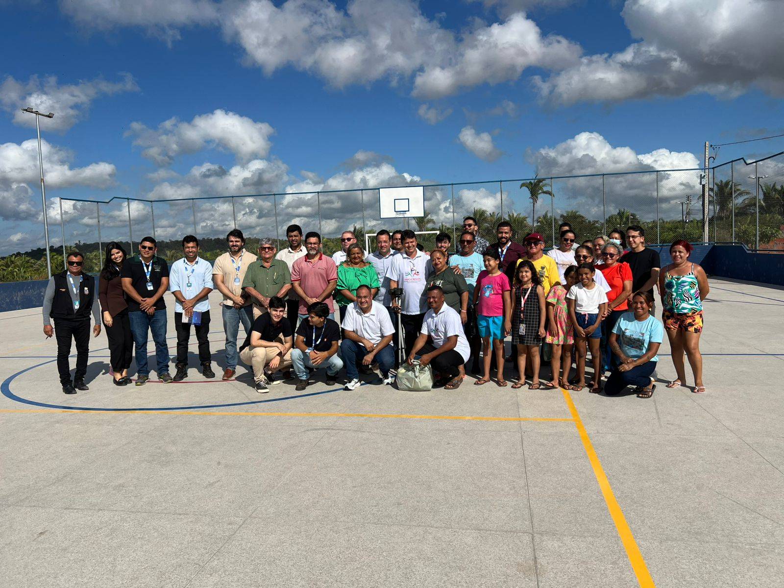Prefeitura de Teresina entrega quadra poliesportiva no residencial Vila Nova