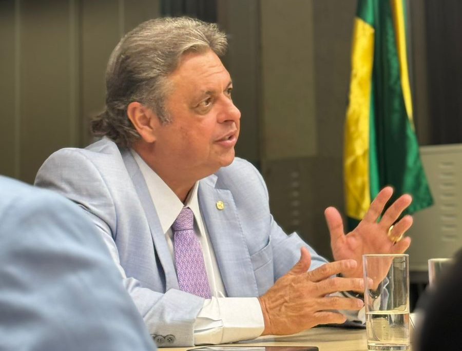 “Lula virou as costas para o Nordeste”, afirma Júlio Arcoverde após veto ao aumento de cadeiras na Câmara