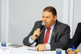Ministério Público do Piauí apura superfaturamento que envolve o prefeito Admaelton Bezerra