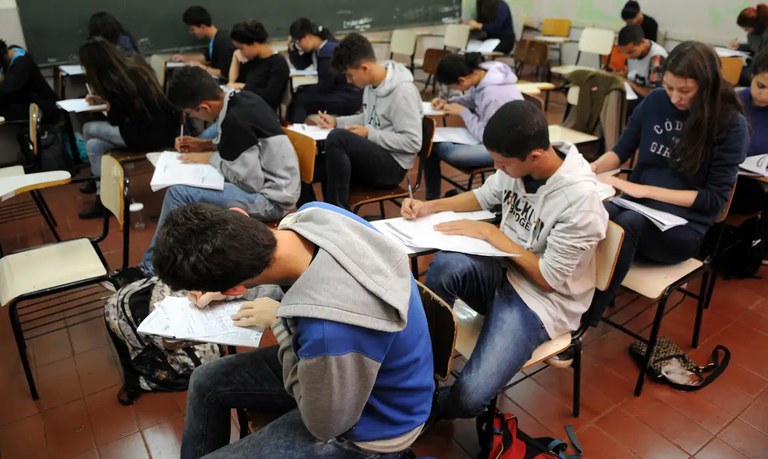 Piauí têm 16 municípios que correm risco de perder recursos do Fundeb em 2026