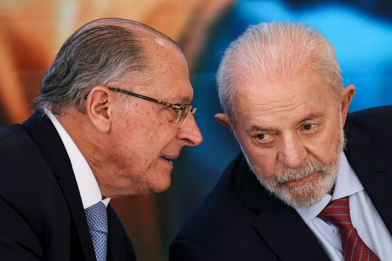Socorro contra tarifaço dos EUA terá crédito de R$ 30 bilhões, compra de alimentos e apoio a empregos
