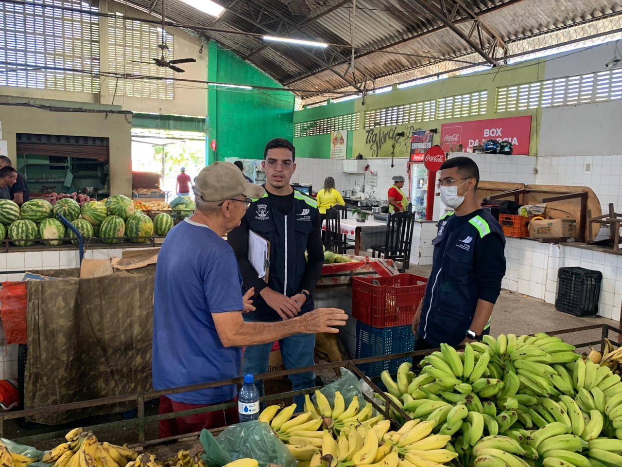 PROGRAMA LIXO ZERO: Prefeitura leva conscientização e Educação Ambiental ao mercado do Parque Piauí