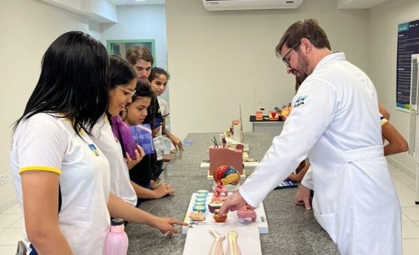 Mais de 1.600 estudantes participam da feira de profissões em Teresina, nesta quarta-feira, dia 1