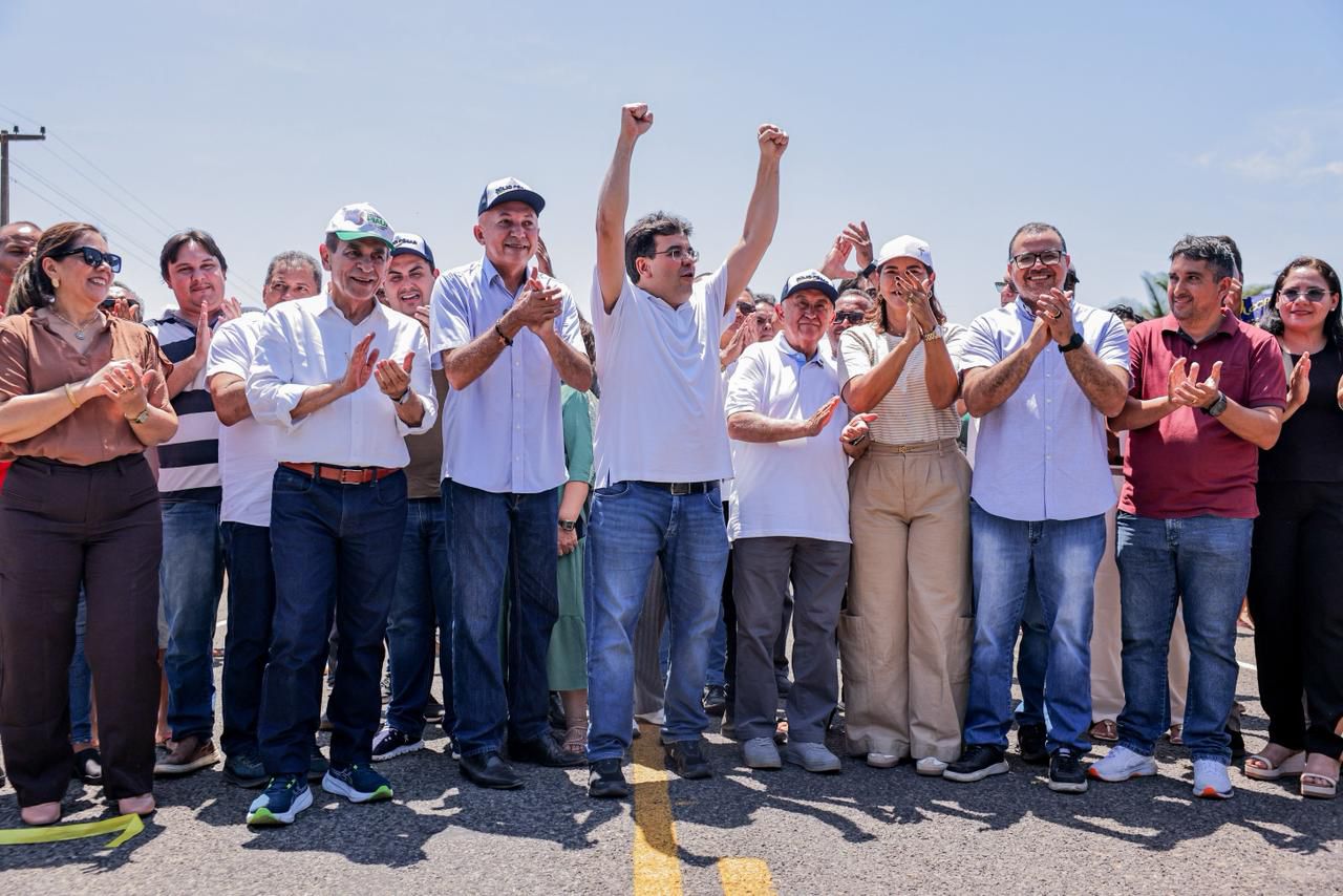 Governador inaugura asfalto da rodovia que liga Altos a José de Freitas