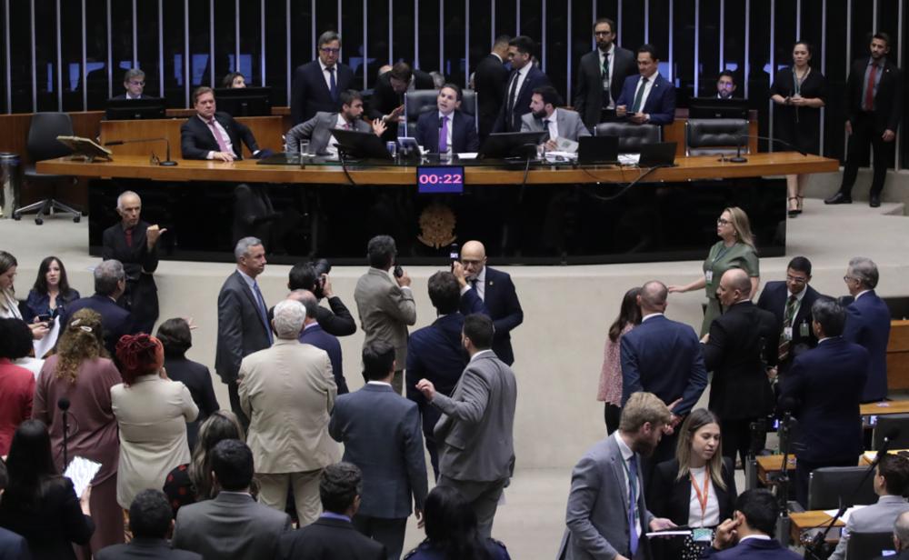 Câmara Federal aprova PL que endurece pena para exploração sexual