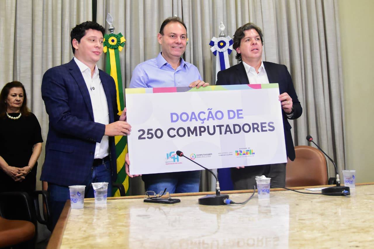 Ministro das Comunicações vem ao Piauí para entregar 250 computadores para Prefeitura de Teresina
