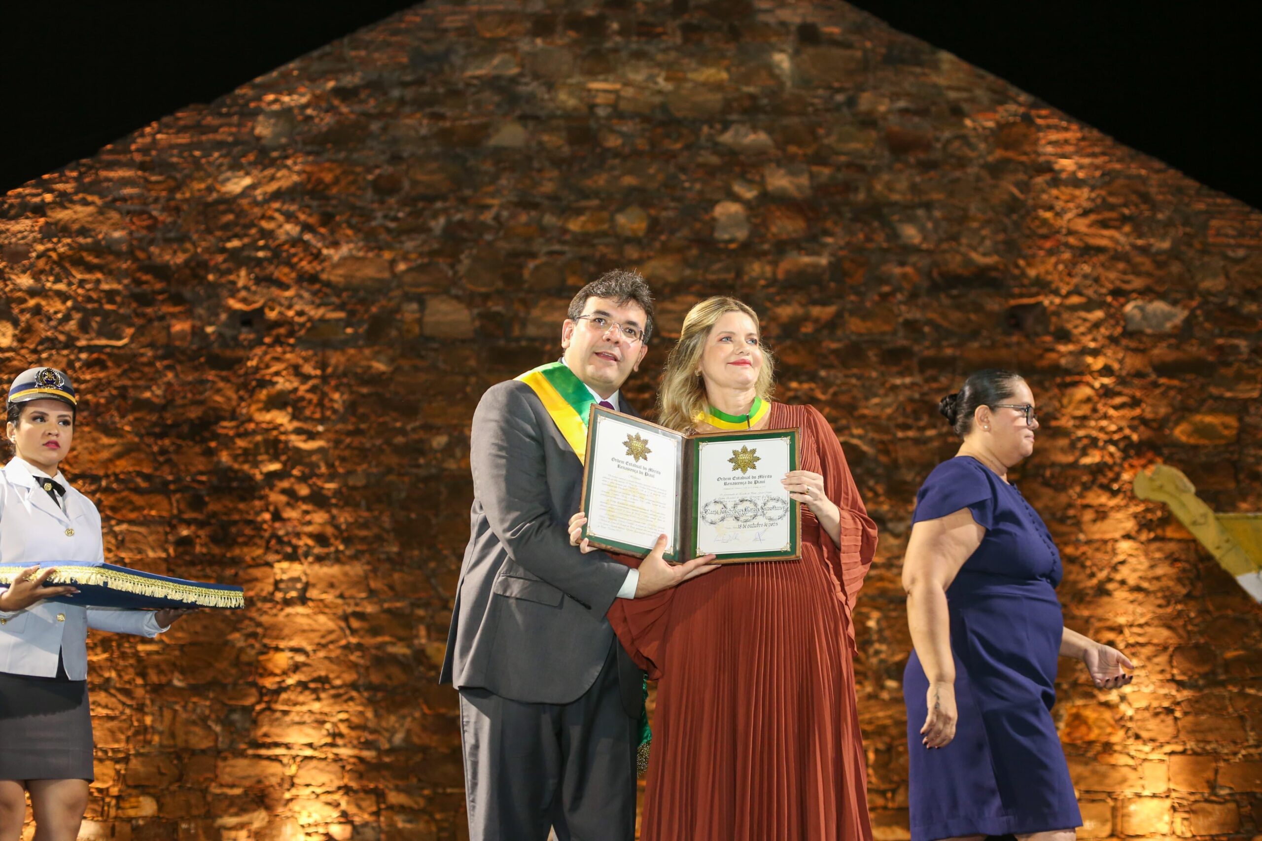 Em Parnaíba, Governo do Piauí homenageia 24 personalidades com a Ordem do Mérito Renascença
