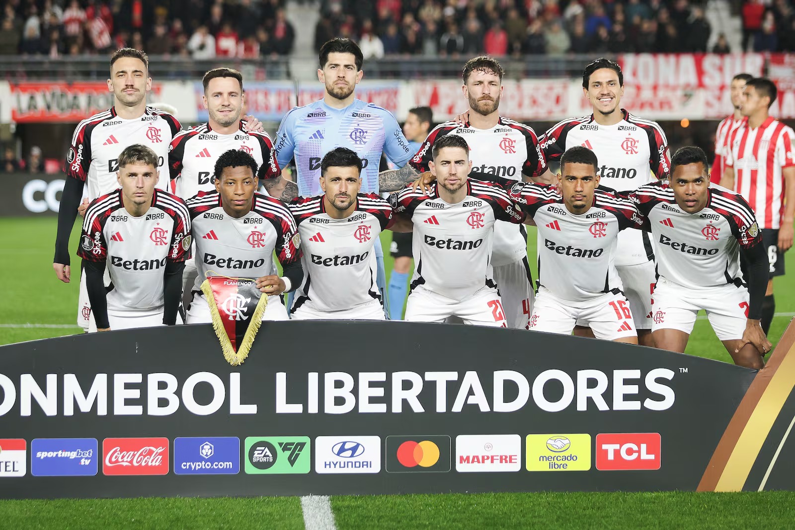 Embalado e forte contra argentinos, Flamengo pega hoje (22) o Racing pela Libertadores